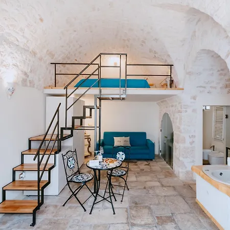 Aroma Luxury 4* 奥斯图尼