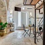 Aroma Luxury 4*