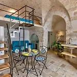 Aroma Luxury بيت ضيافة أوستوني