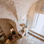 Aroma Luxury أوستوني